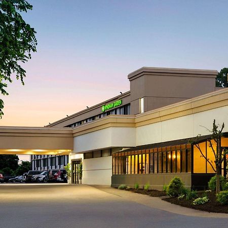 Wyndham Garden Inn Pittsburgh Airport Робинсон-Тауншип Экстерьер фото