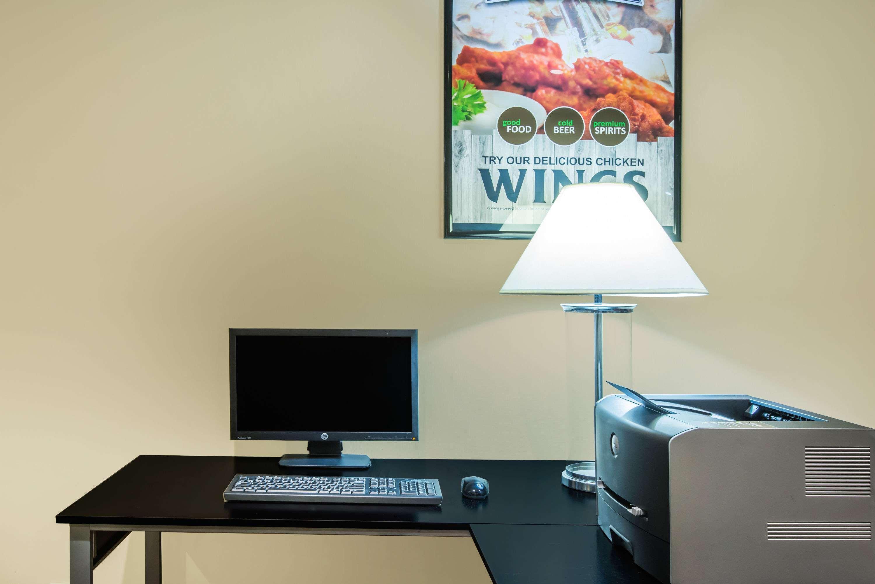 Wyndham Garden Inn Pittsburgh Airport Робинсон-Тауншип Экстерьер фото