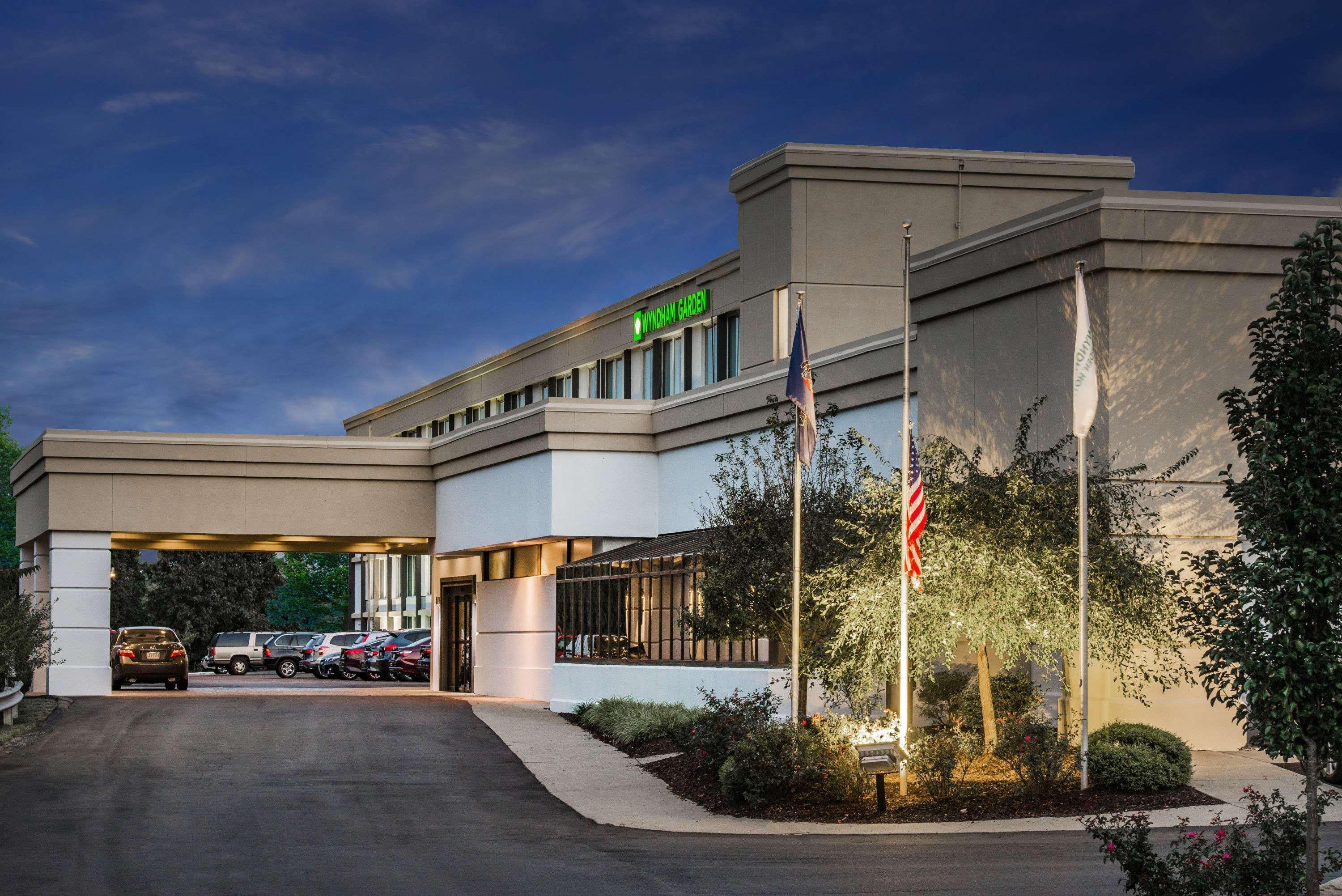 Wyndham Garden Inn Pittsburgh Airport Робинсон-Тауншип Экстерьер фото