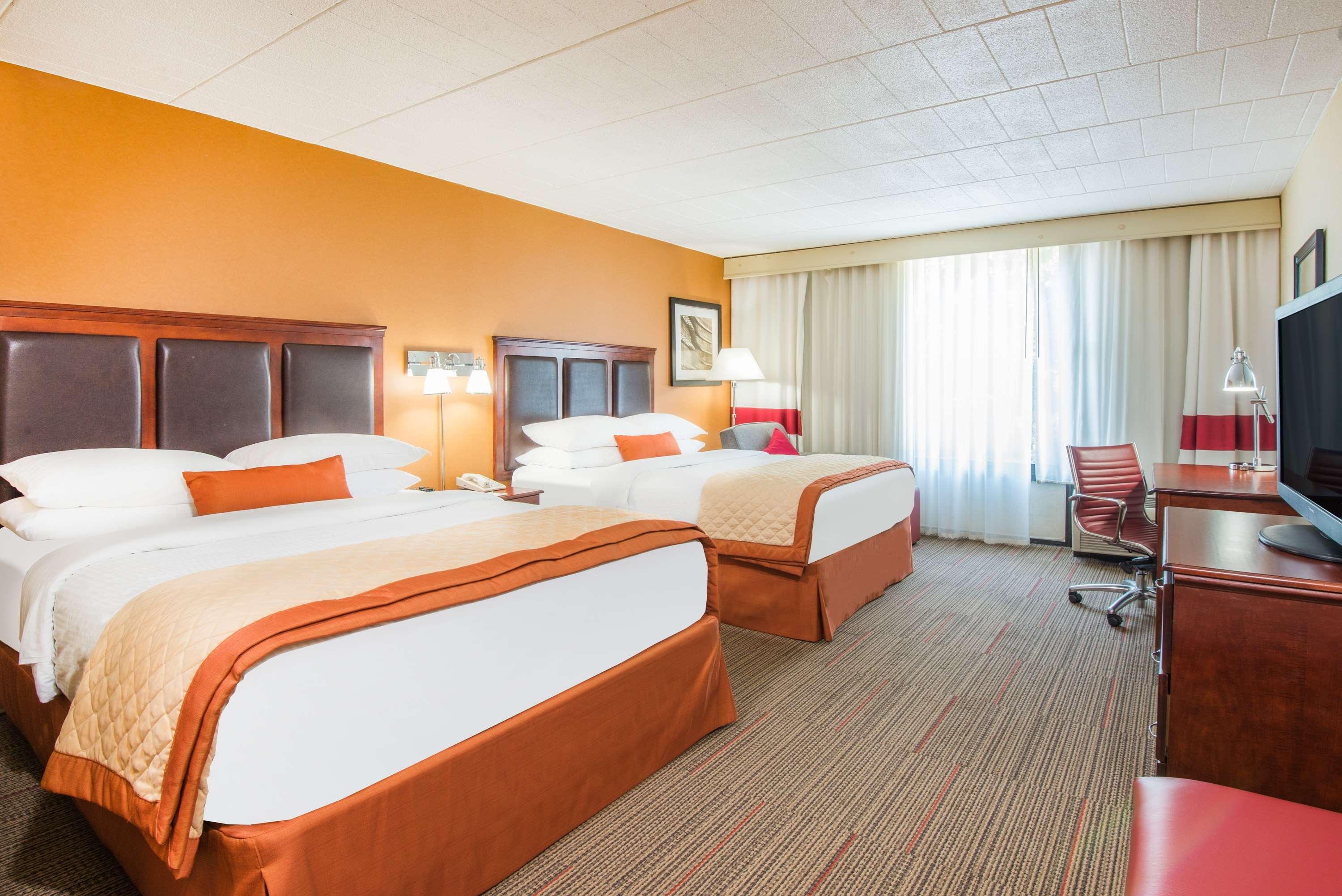 Wyndham Garden Inn Pittsburgh Airport Робинсон-Тауншип Экстерьер фото