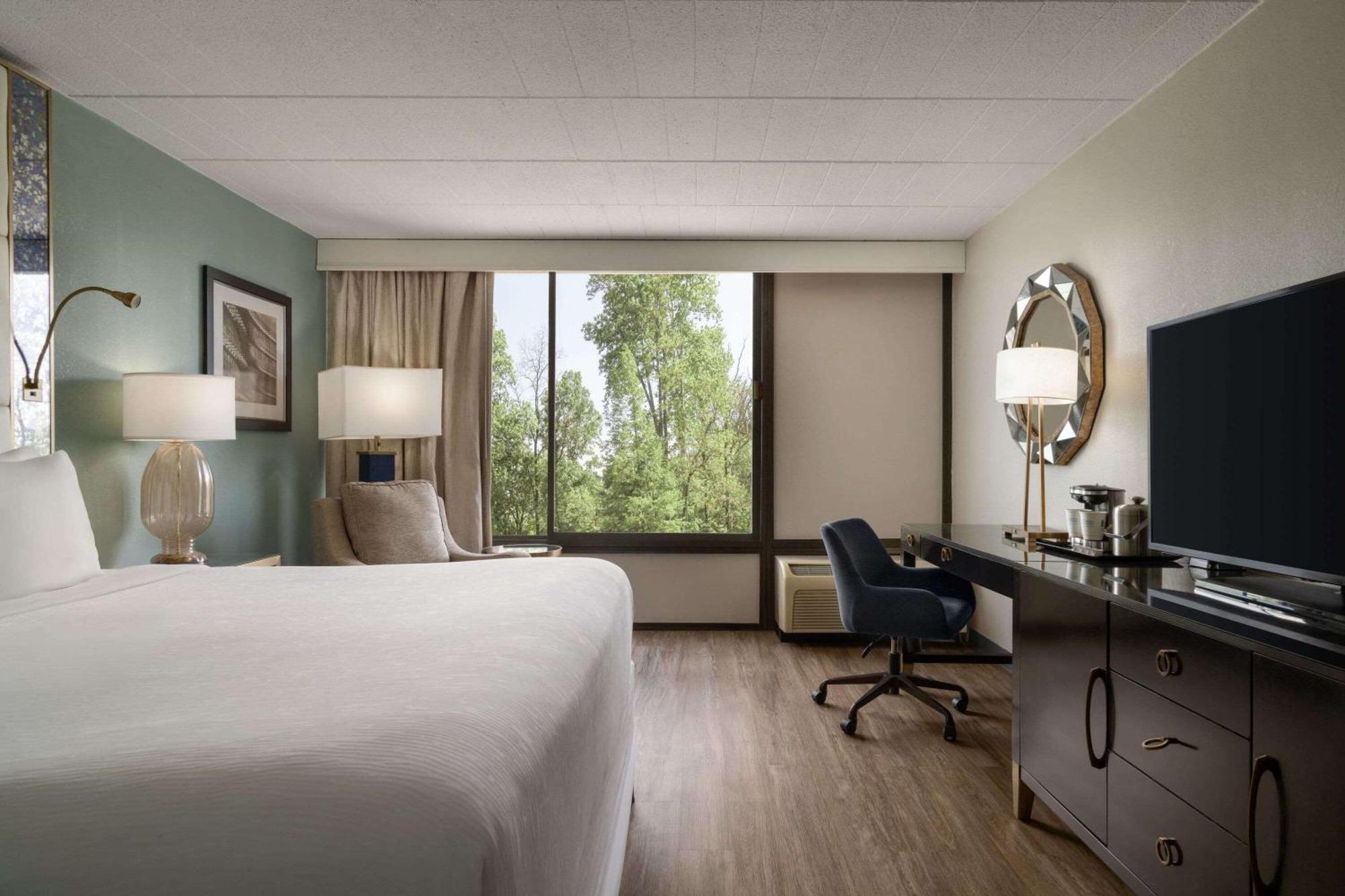 Wyndham Garden Inn Pittsburgh Airport Робинсон-Тауншип Экстерьер фото