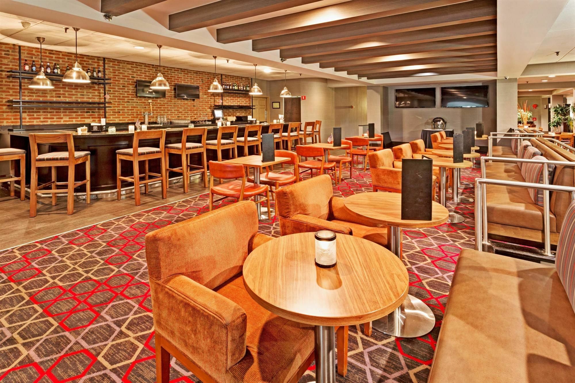 Wyndham Garden Inn Pittsburgh Airport Робинсон-Тауншип Экстерьер фото