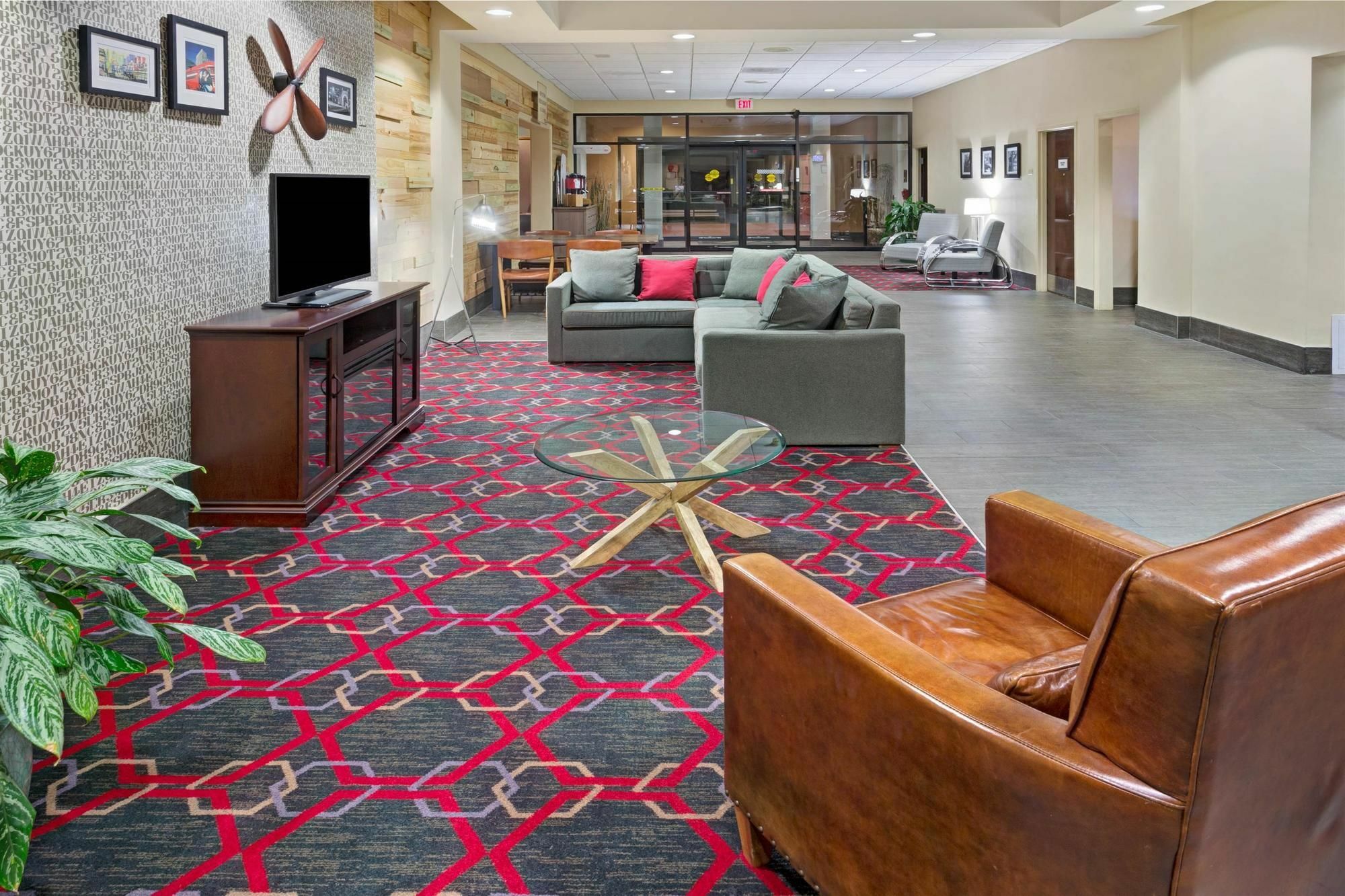 Wyndham Garden Inn Pittsburgh Airport Робинсон-Тауншип Экстерьер фото