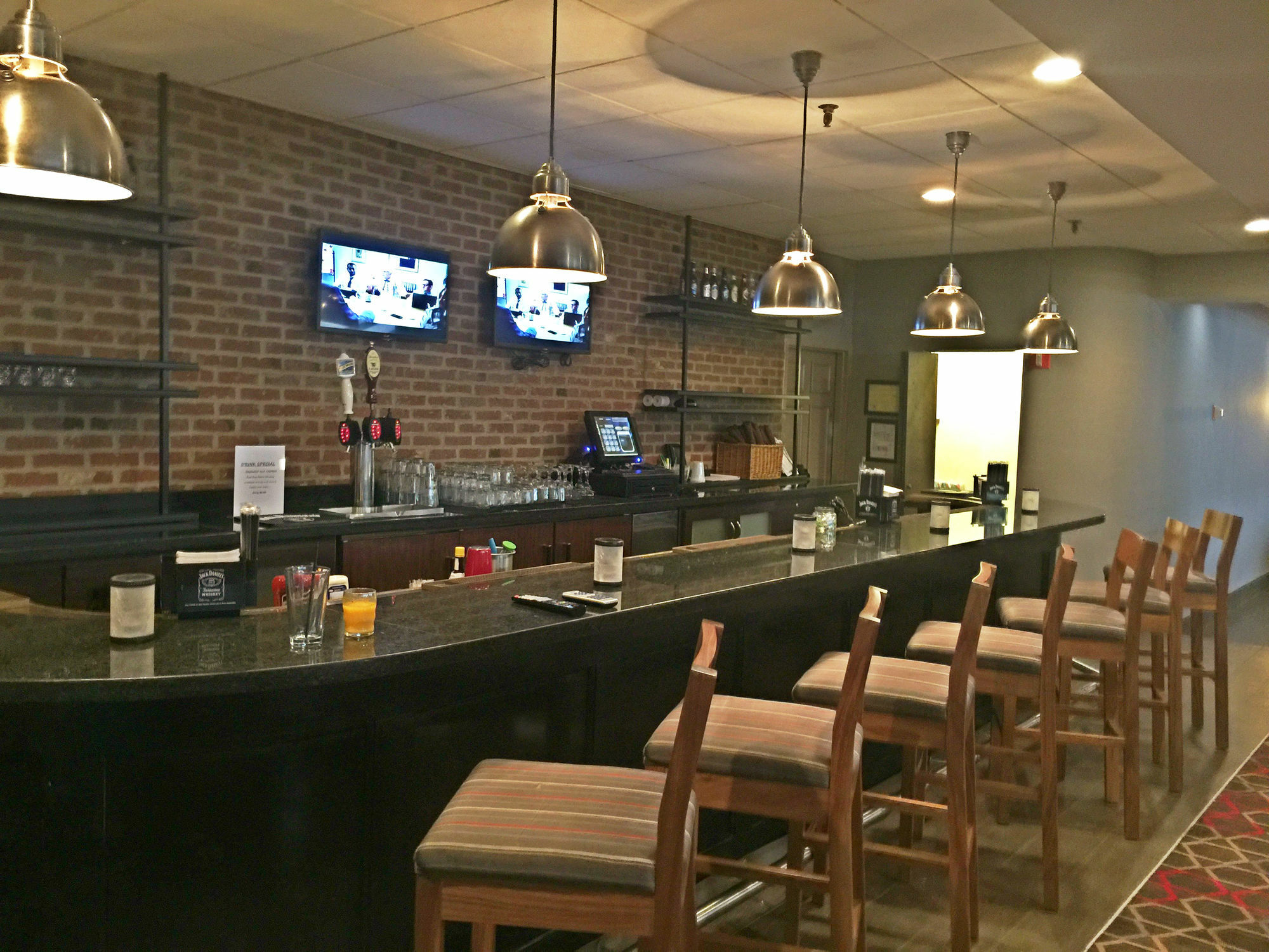 Wyndham Garden Inn Pittsburgh Airport Робинсон-Тауншип Экстерьер фото